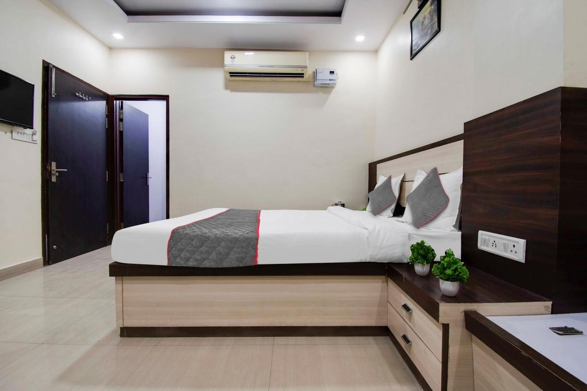 Capital O Pink Peral Hotel Jaipur Exterior photo