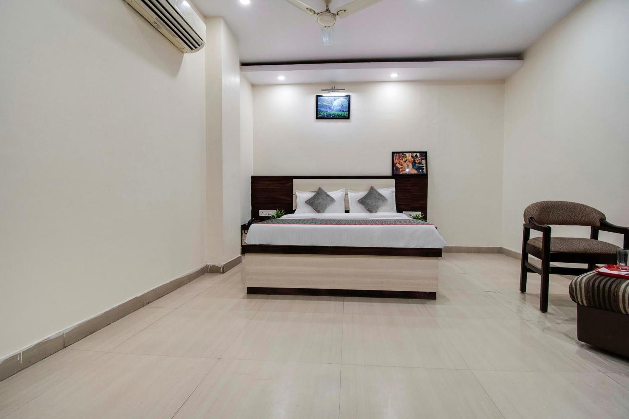 Capital O Pink Peral Hotel Jaipur Exterior photo